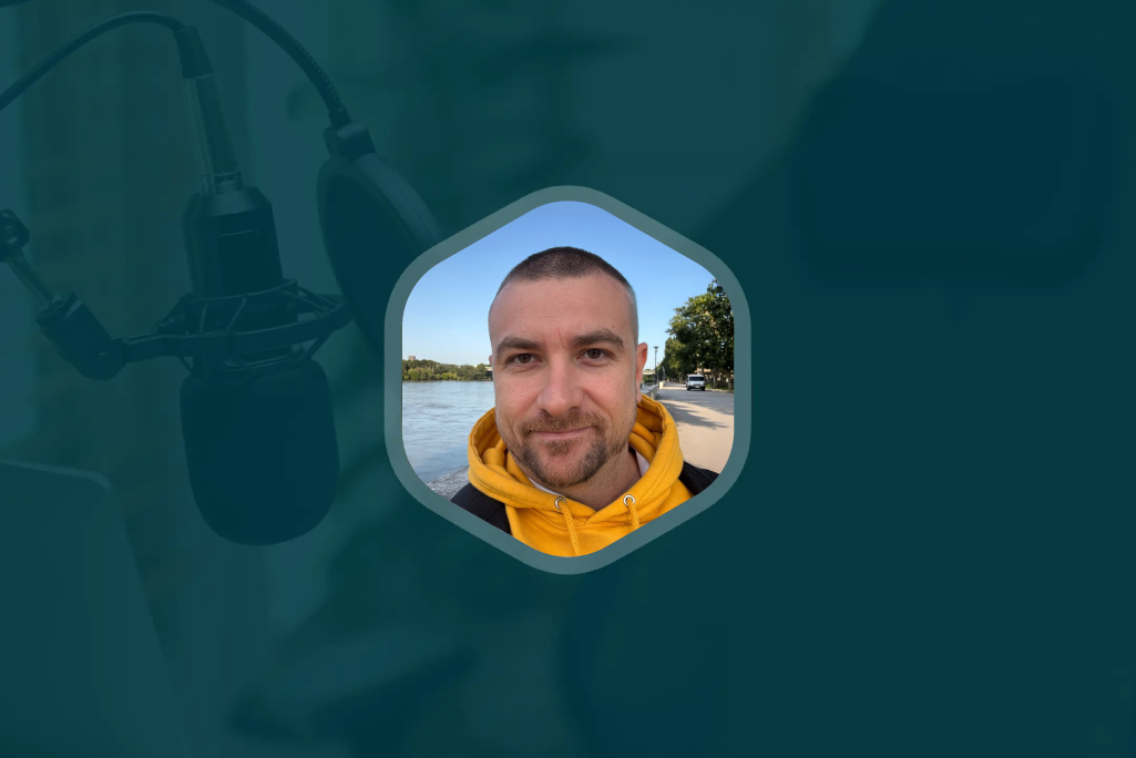 Martin je v Goldmanne už dva roky a ako Java backend developer sa venuje vývoju, AI aj novým technológiám, ktoré posúvajú IT svet dopredu. Okrem práce ho baví 3D tlač, elektronika či stavanie vlastných RC modelov, takže technológie sú prirodzenou súčasťou aj jeho voľného času. V rozhovore prezradil, ako vníma AI v každodennej práci, čo ho na vývoji najviac baví a prečo sa podľa neho netreba báť budúcnosti technológií.